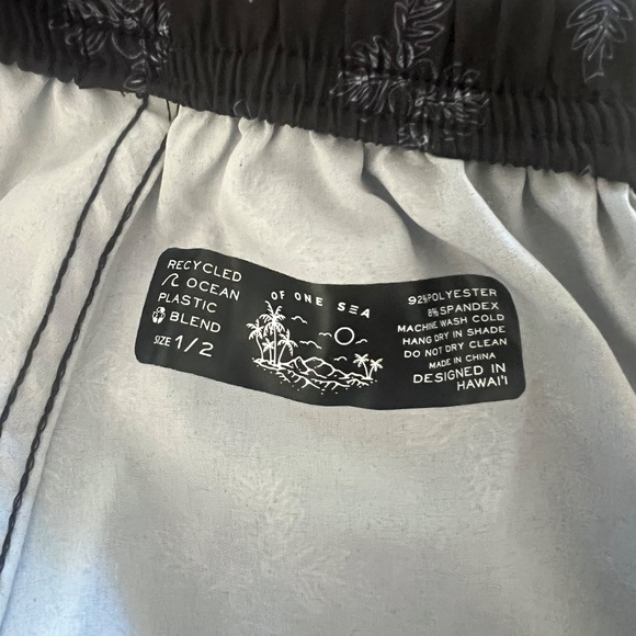 3 PAIRS! Of One Sea and Patagonia 2T shorts, excellent condition - Picture 7 of 11